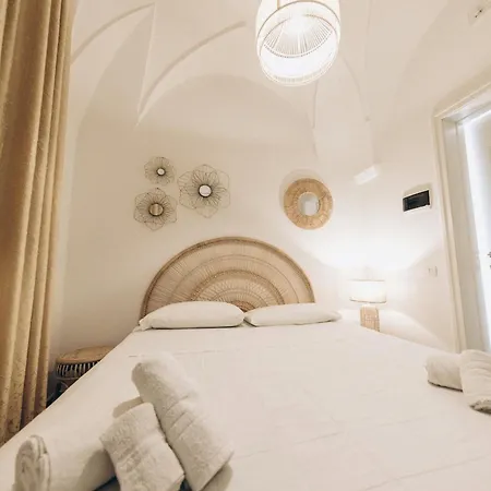 Dalila Apulian Rental Rooms Pulsano Exterior photo