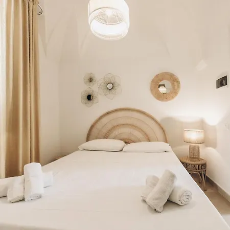 Dalila Apulian Rental Rooms Pulsano Exterior photo